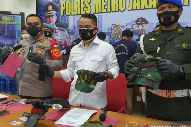 Paspampres Gadungan Ditangkap saat Bawa Airsoft Gun, Ngakunya Buat Selfie dan Bergaya