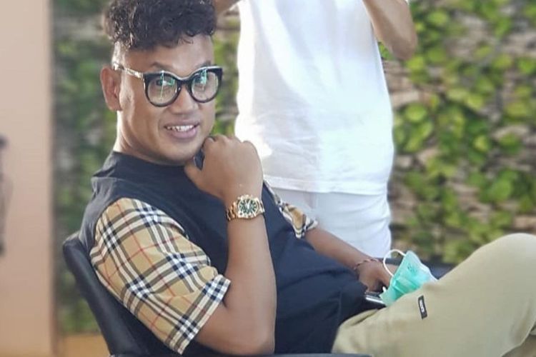 Gegara Berita Hoaks Meninggal Dunia, Visitor Instagram Uya Kuya Naik 1000 Persen