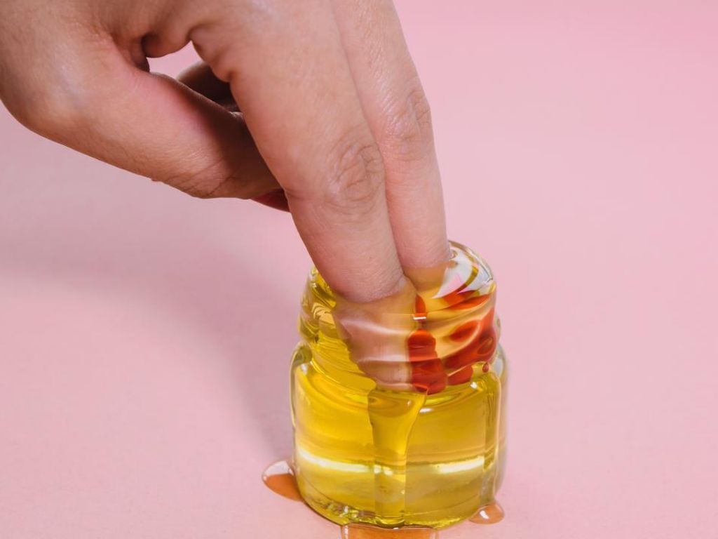 Jangan Ngasal, Begini Tips Memilih Pelumas Menurut Pakar Seks