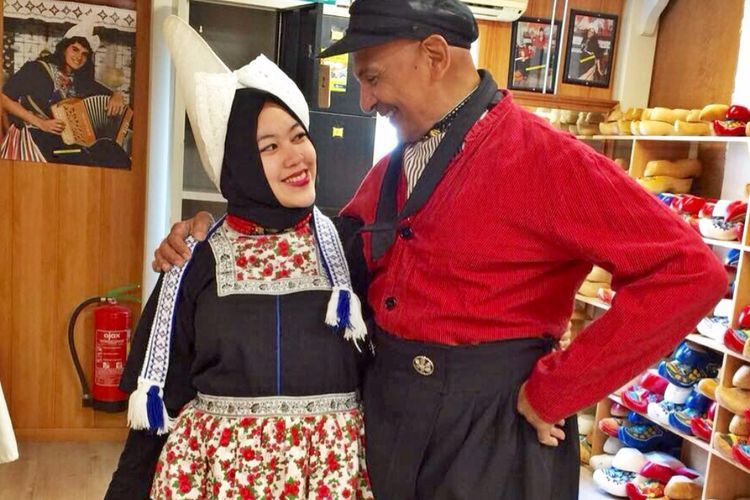 Mark Sungkar Bantah Istrinya Jualan Kue untuk Biaya Hidup: Astagfirullah, Itu Hobinya!