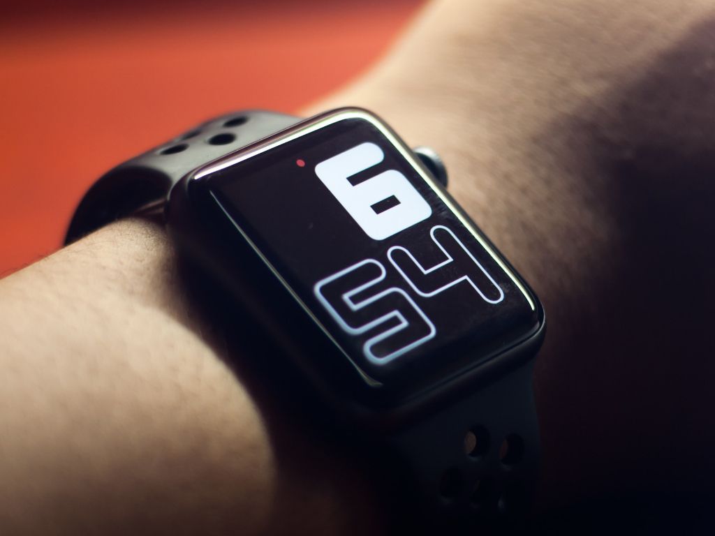 10 Fitur Canggih Smartwatch 2025 yang Wajib Kamu Ketahui