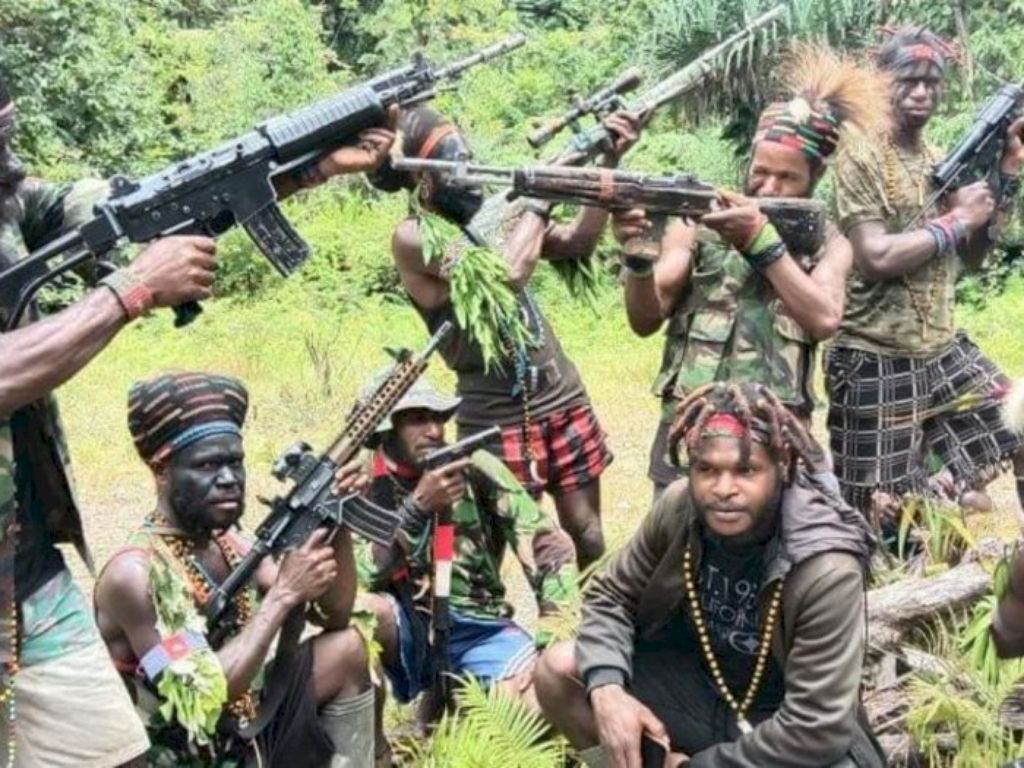 Baku Tembak dengan KKB di Puncak Jaya Papua, 2 Polisi Tewas!