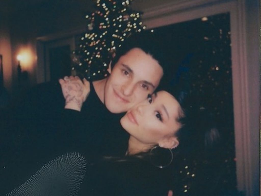 Ariana Grande Resmi Bercerai, Harus Bayar Tunjangan 1,9 M kepada Mantan Suami