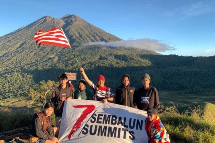 Mantap! Perwira TNI Sukses Daki 7 Puncak Sembalun Termasuk Gunung Rinjani, dalam 5 Hari