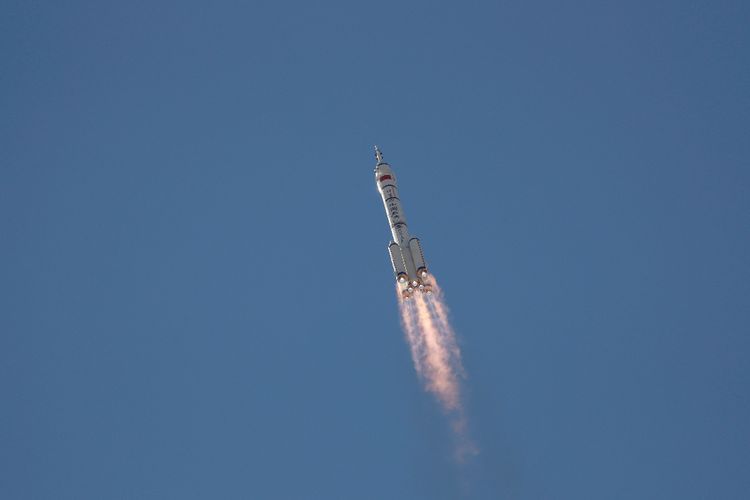 Shenzhou-12 China Diluncurkan untuk Pertama Kalinya, 3 Astronot Dikirim ke Luar Angkasa