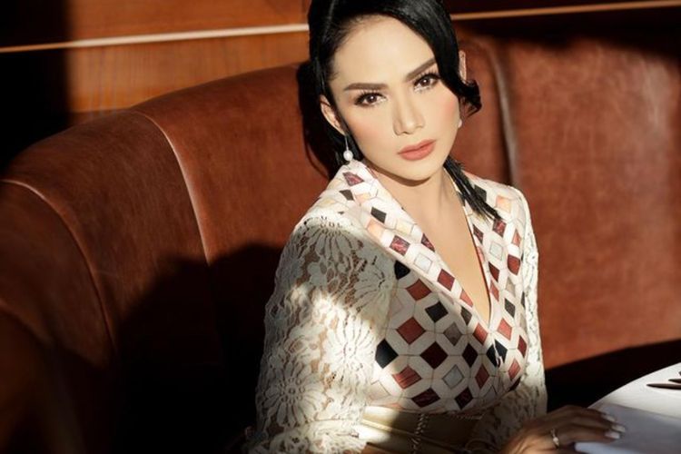 Krisdayanti Panen Pujian Usai Unjuk Kemampuan Wushu, Iis Dahlia: Udah Kayak Jackie Chan