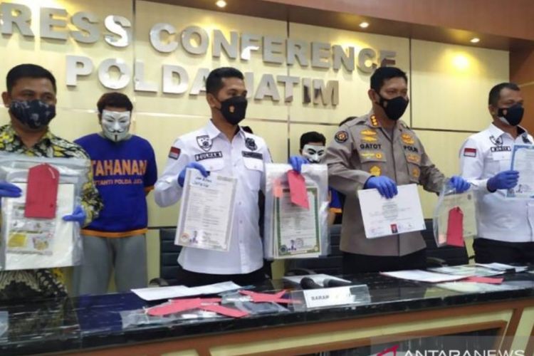 Polda Jatim Bekuk Sindikat Pembuat Ijazah Palsu, Beroperasi Sejak 2019