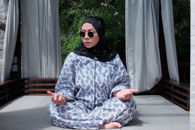 Aria Baron Meninggal,  Melly Goeslaw Kenang Momen saat Saling Ledek Perut Besar