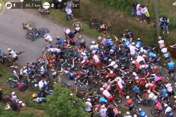 Usai Penyelidikan, Wanita Penyebab Kecelakaan Massal Pesepeda Tour de France Diamankan