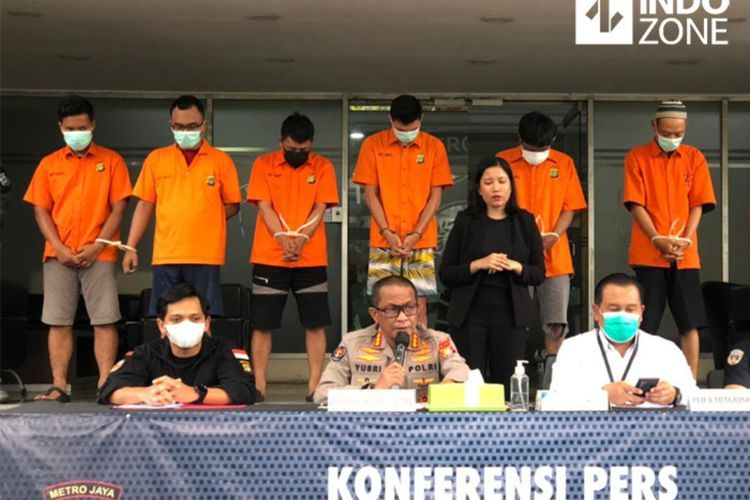 Terapis Gay Bunuh Pelanggan Ambil Kartu Kredit Korban, Dipakai Sampai Puluhan Juta