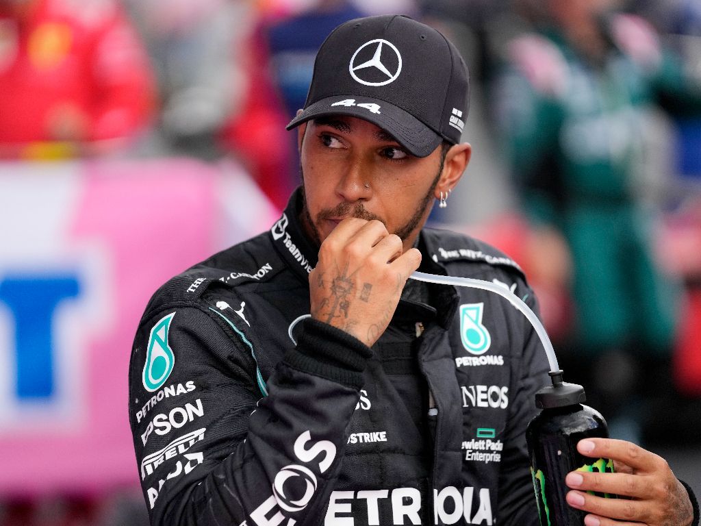 ﻿﻿Sebelum Tinggalkan Mercedes, Lewis Hamilton Beri Wejangan Spesial pada Kimi Antonelli