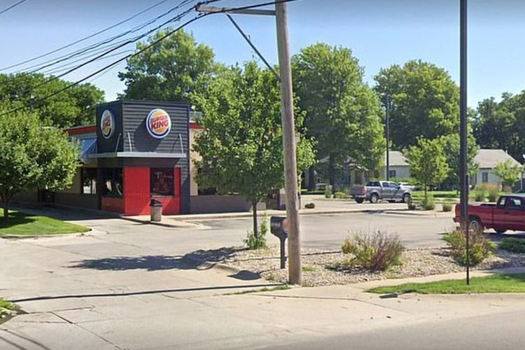 Seluruh Staf Burger King Mengundurkan Diri di Hari yang Sama karena Restoran Tak Punya AC