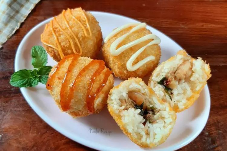 Cara Mudah Membuat Nasi Kepal Goreng