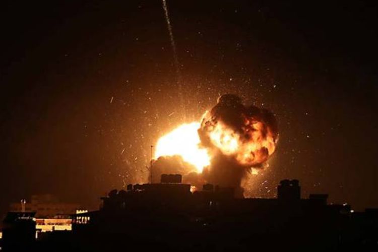 Israel Gempur Dua Lokasi Militer Palestina di Gaza Pada Minggu Malam