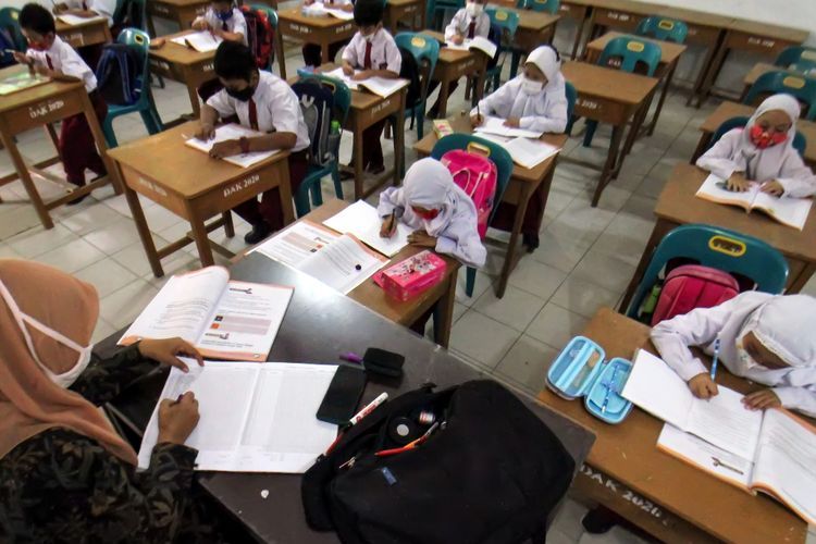 FOTO: Sekolah Tatap Muka Terbatas di Lhokseumawe