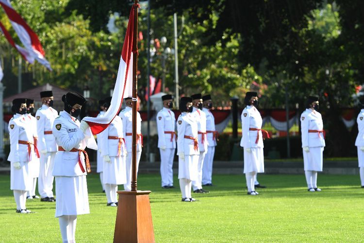 Ini Dia 68 Paskibraka Nasional Hut Kemerdekaan RI Ke-76 yang Dikukuhkan Jokowi
