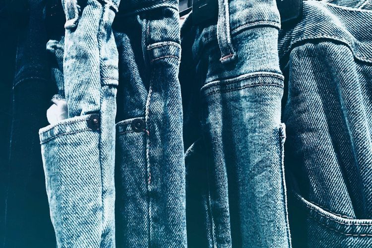 Ini Alasan Kenapa Kamu Tidak Boleh Memakai Jeans saat Mendaki Gunung!