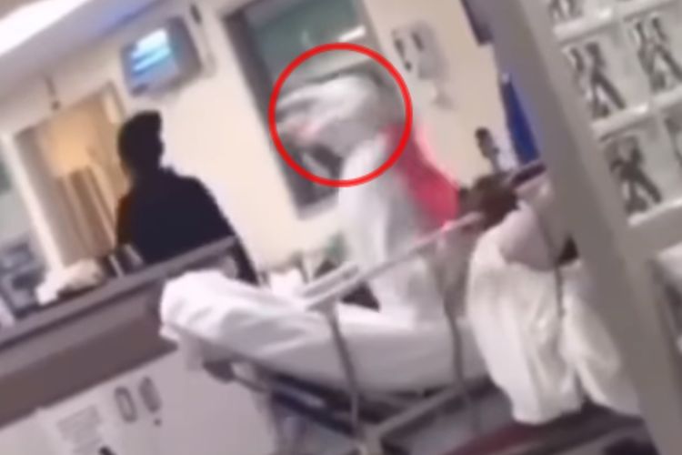 Geger Penampakan Pocong Mencak-Mencak di Atas Kasur Rumah Sakit