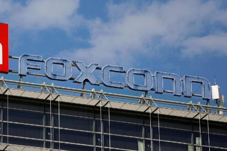 Jelang Perilisan iPhone 13, Foxconn Rekrut 200.000 Karyawan Baru di Pabriknya!