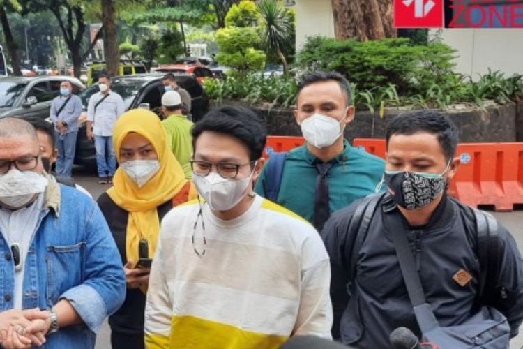 Jadi Tersangka Ilegal Akses, Richard Lee Curiga Kartika Putri Diistimewakan Polisi