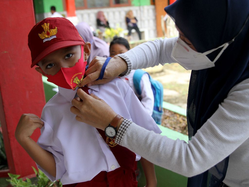 Aturan Seragam Sekolah Baru 2024: Cek Jadwal dan Jenis Seragamnya 