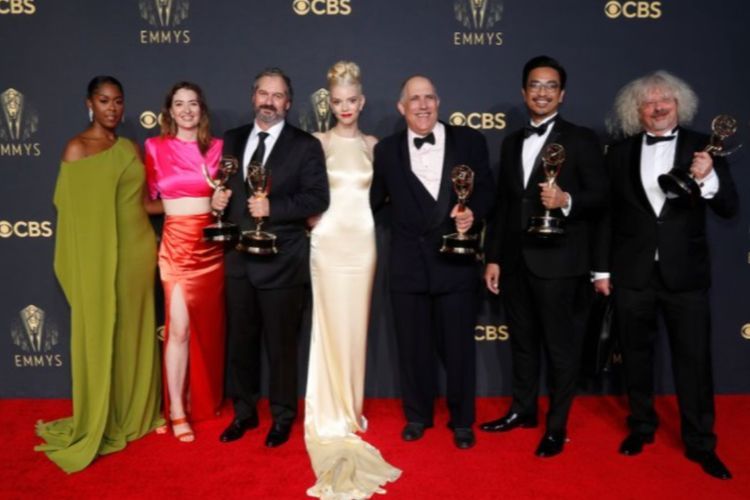 Daftar Pemenang Emmy Awards 2021: The Crown dan The Queen's Gambit Boyong Banyak Piala