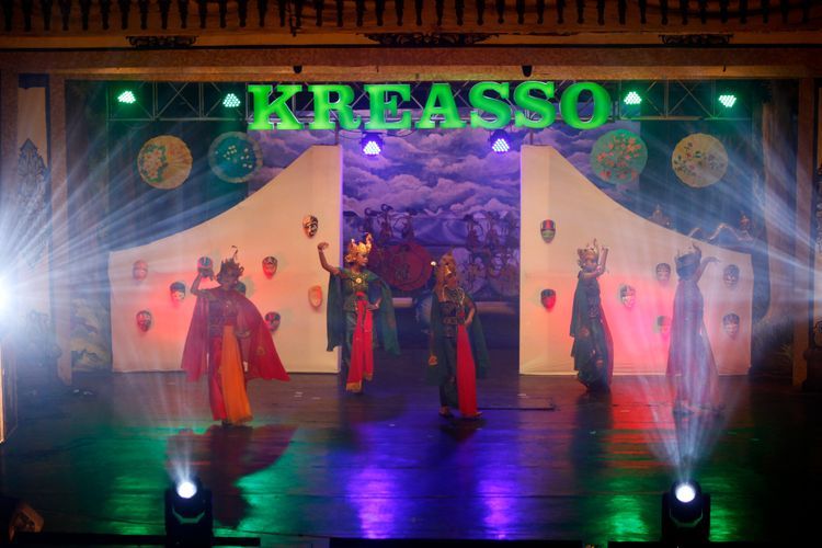 FOTO: Pentas Kreatif Anak Sekolah Solo