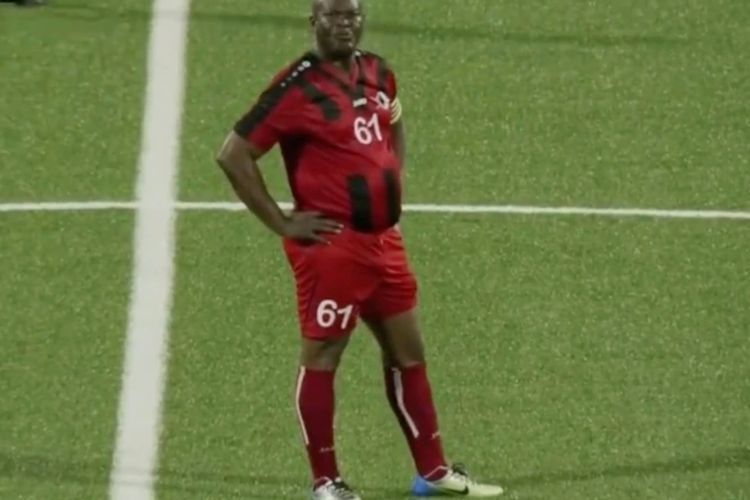 Sudah Berusia 60 Tahun, Wakil Presiden Suriname Jadi Kapten Timnya di Liga CONCACAF
