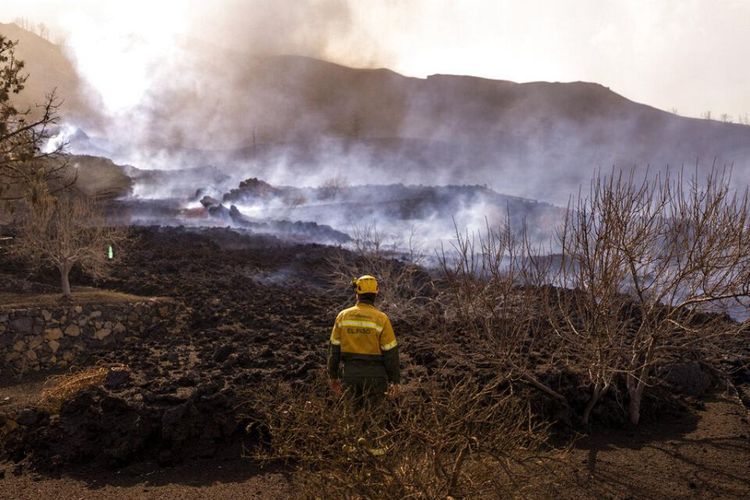 Gunung Cumbre Vieja Kembali Erupsi, Hancurkan Rumah dan Kolam Penduduk!