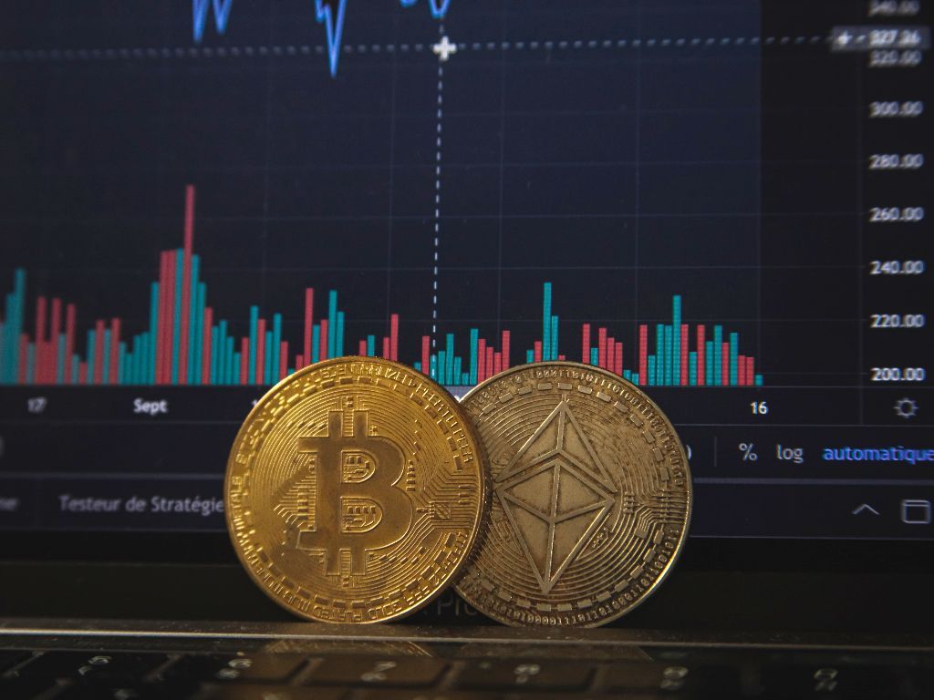 Harga Bitcoin Mencapai Rekor Tertinggi Baru di Atas Rp1 Miliar