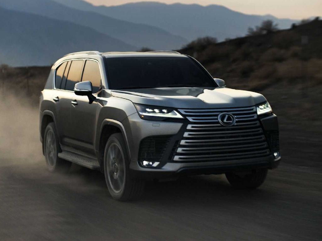 Lexus LX 600 2022 Hadir Sebagai Land Cruiser Versi Lebih Mewah!