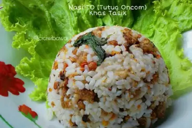 Coba Buat Nasi Tutug Oncom Tasik di Rumah Yuk Guys
