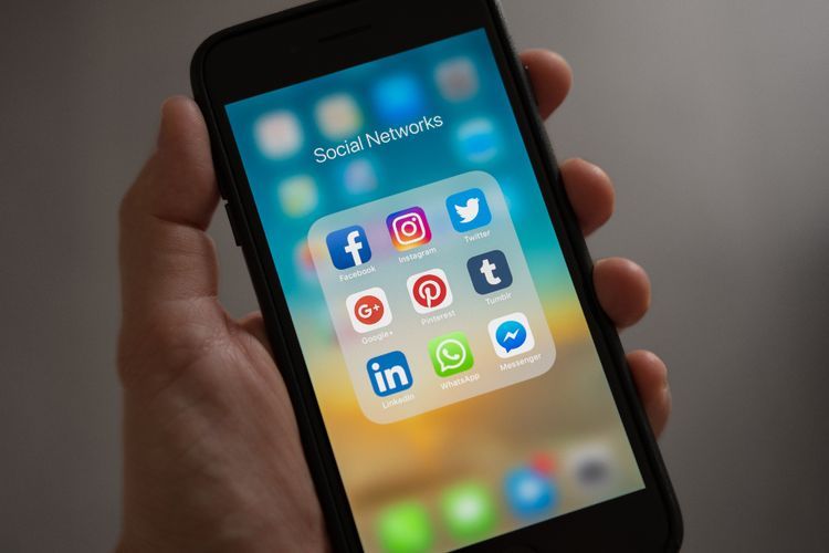 Penelitian: Pemakaian Media Sosial di Indonesia Berkontribusi pada Kesehatan Mental