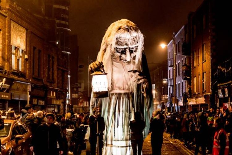 Tak Cuma Pesta Kostum, Begini Cara Lain Beberapa Negara Merayakan Halloween