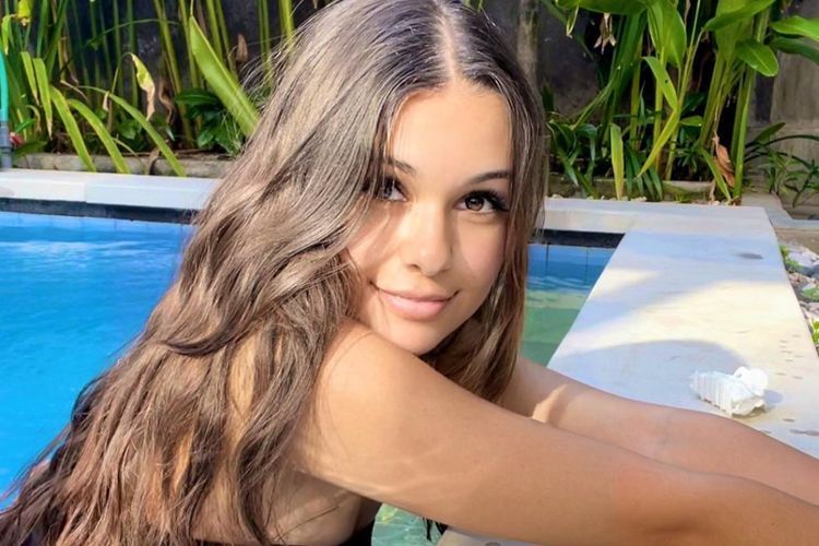Sosok Ria Andrews, Travel Blogger Asal Inggris yang Dikabarkan Dekat dengan Stefan William