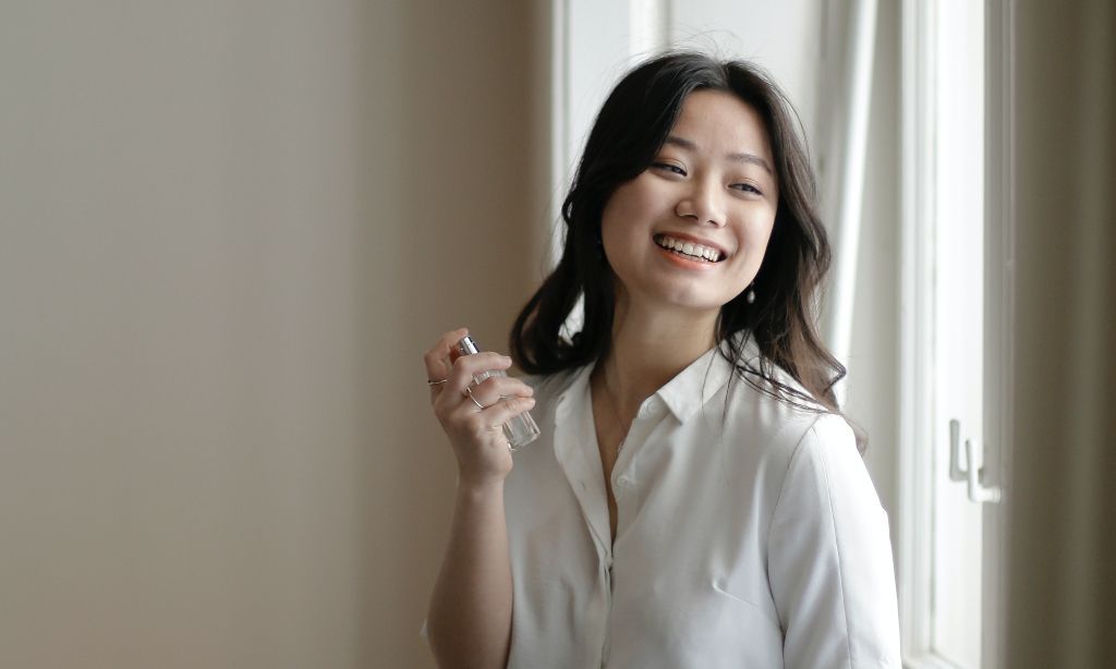 7 Titik Semprot Parfum yang Bikin Wangi Tahan Sepanjang Hari