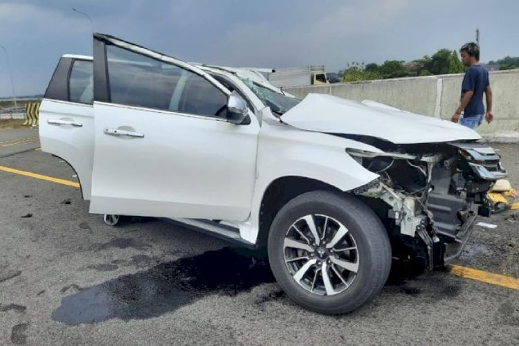 Ini Spesifikasi Mobil Pajero Sport Milik Vanessa Angel yang Alami Kecelakaan!