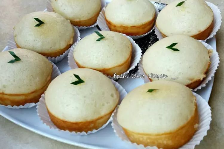 Hari Ini Makan Apem Jawa Yang Kita Bikin Sendiri di Rumah Yuk Guys!