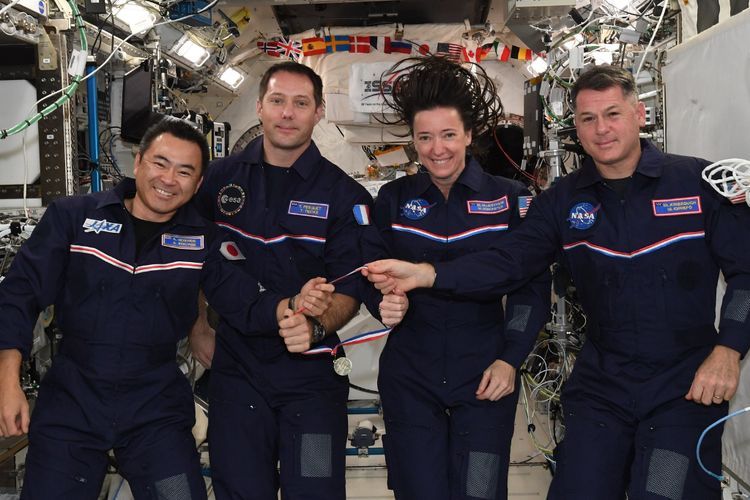 Toilet Rusak, Astronot di Stasiun Luar Angkasa Terpaksa Pakai Popok Selama 20 Jam