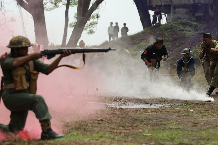 Drama Teatrikal Pertempuran Benteng Kedung Cowek, Ini Foto-fotonya