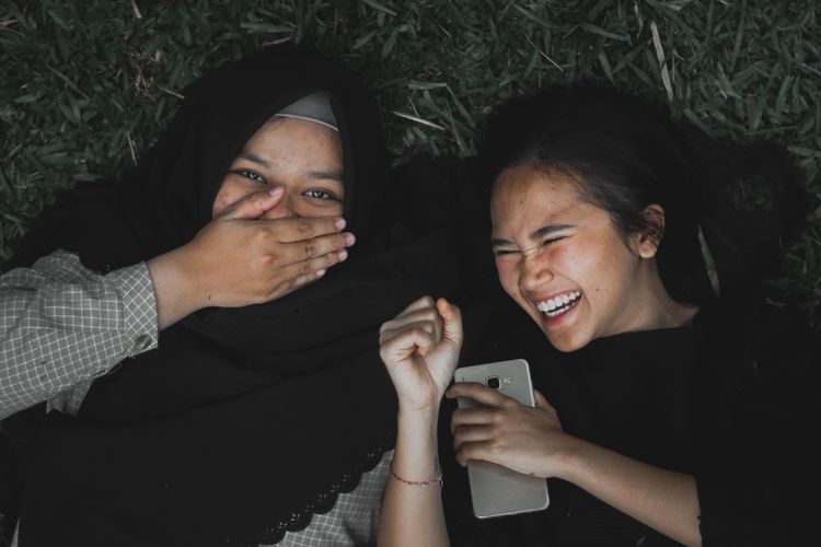 55 Tebak-Tebakan Lucu dari yang Receh, Romantis, Sampai Bikin Ngakak