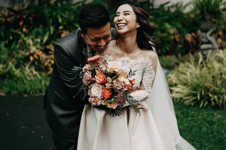 Momen Pernikahan Joshua Suherman dan Clairine Clay, Digelar Tertutup dan Penuh Khidmat