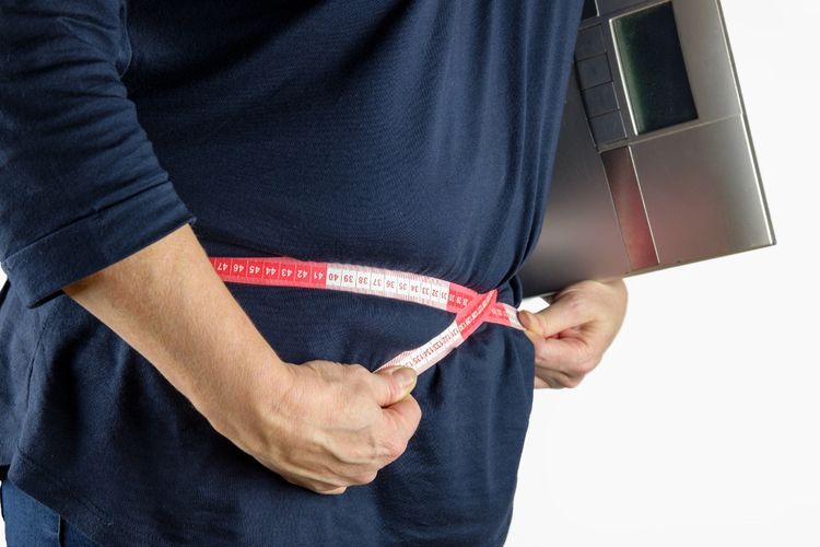 10 Cara Mengecilkan Perut Buncit Tanpa Olahraga Berat