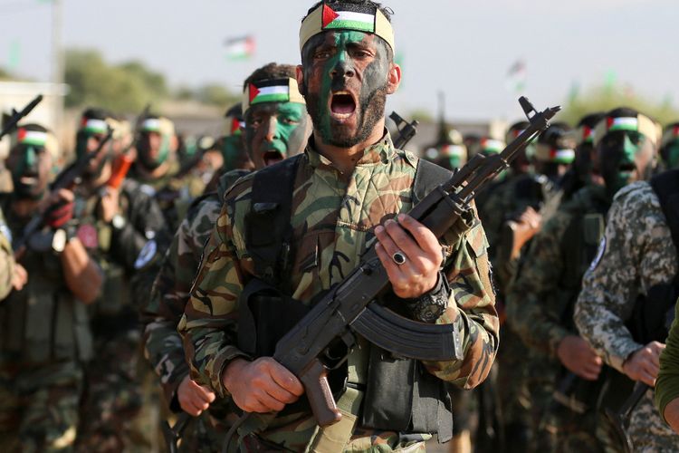 Militan Palestina Melakukan Latihan Militer di Rafah, Berikut Foto-fotonya