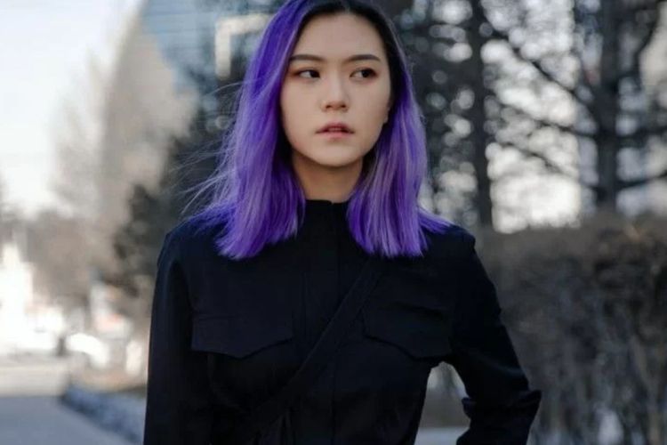 Ungu Jadi Tren Warna Rambut 2022, Disebut Warna Very Peri dan Hapus Stigma 'Janda' 