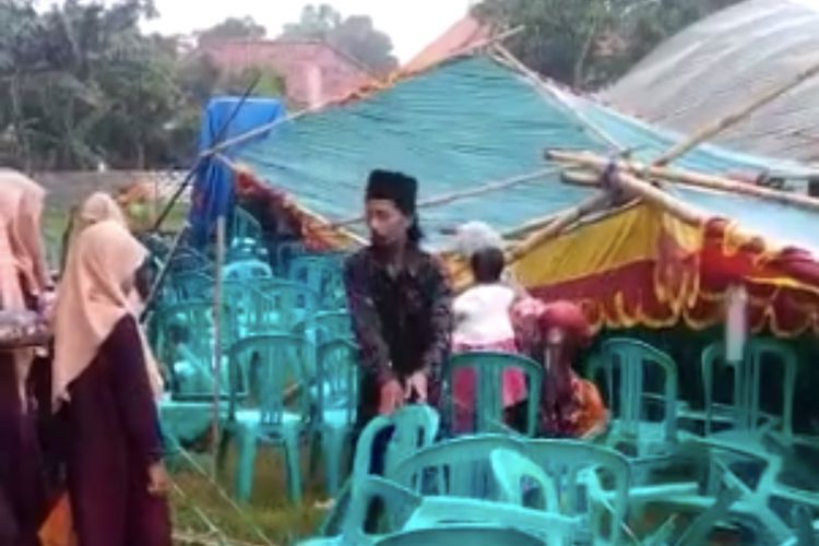Detik-detik Angin Puting Beliung Robohkan Tenda Pernikahan, Tamu Panik!