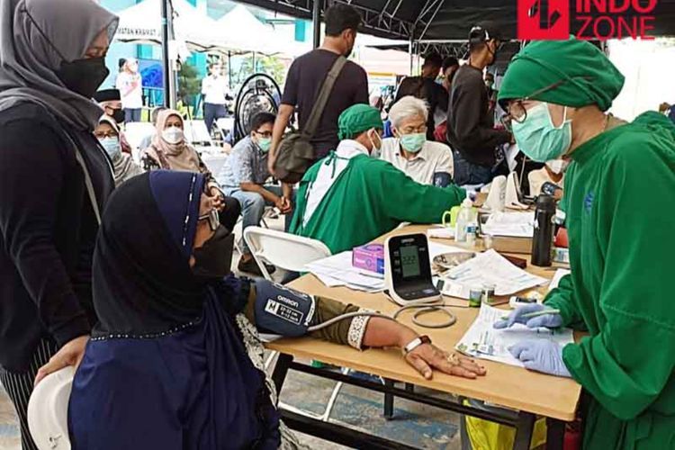150 Warga DKI Terima Vaksin Booster di Puskesmas Kramat Jati