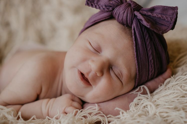 170+ Nama Bayi Perempuan Islami dan Artinya Menurut Alquran