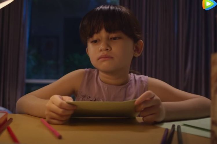 Sinopsis 'Layangan Putus' Episode 9: Raya Memberikan Surat yang Buat Aris Menangis