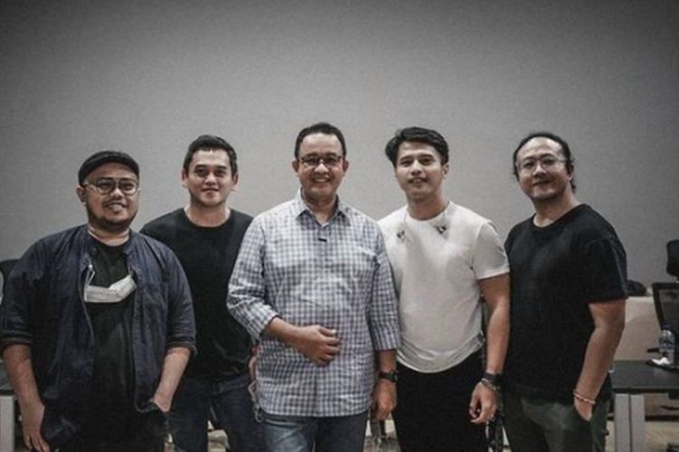 Intip Keseruan Anies Tonton Nidji Jajal Sound System di Jakarta International Stadium